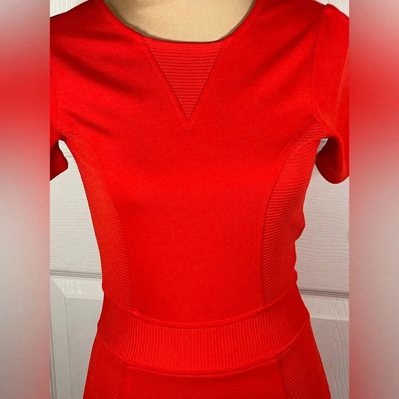 💋 French Connection HAVANA RED MANHATTAN TEXTURED PANEL DRESS Size 6 - Picture 3 of 7